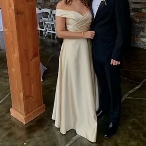 Bill Levkoff Brodesmaids dresz